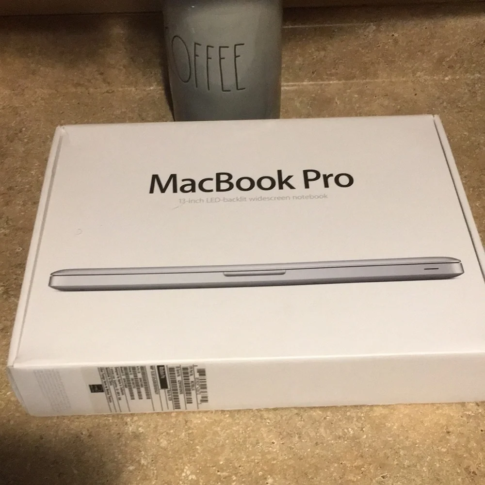 MacBook Pro power cord + Box